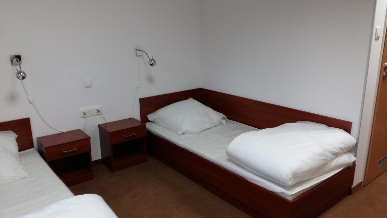 Motel Stare Brynki Przy Stacji Bp TrojkaChlebowo エクステリア 写真