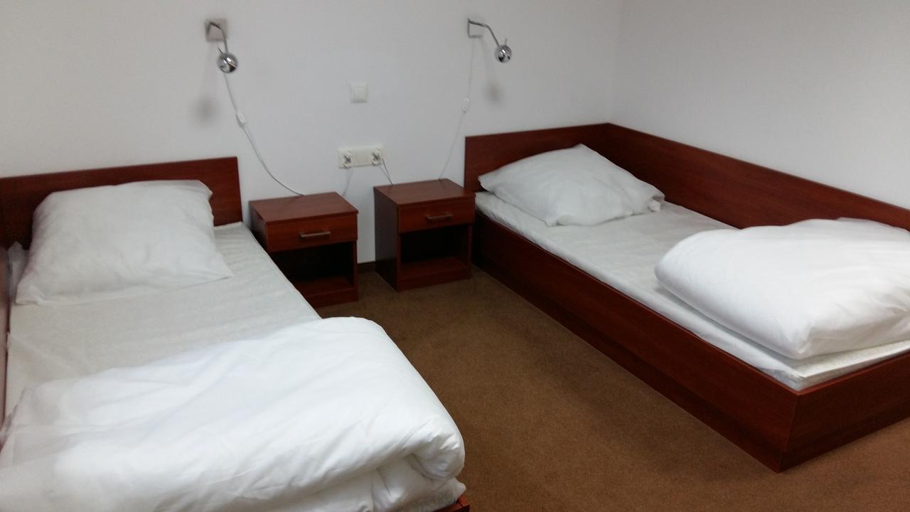 Motel Stare Brynki Przy Stacji Bp TrojkaChlebowo エクステリア 写真